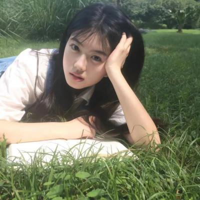 拿针的女孩